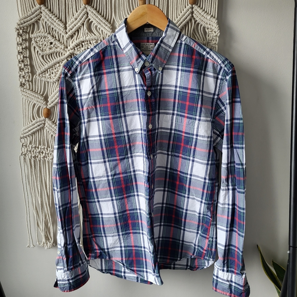 J.Crew slim fit plaid long sleeve button down mainly blue and white. Size L
